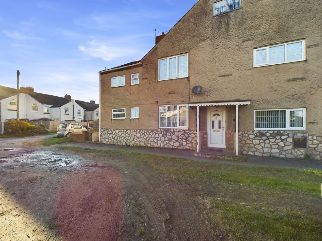1 bed flat for sale in Skellow Road, Carcroft, Doncaster DN6, £70,000