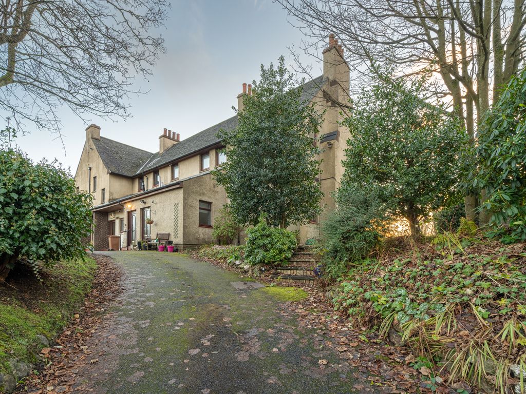 2 bed flat for sale in Falkirk Road, Larbert FK5, £159,950 Zoopla