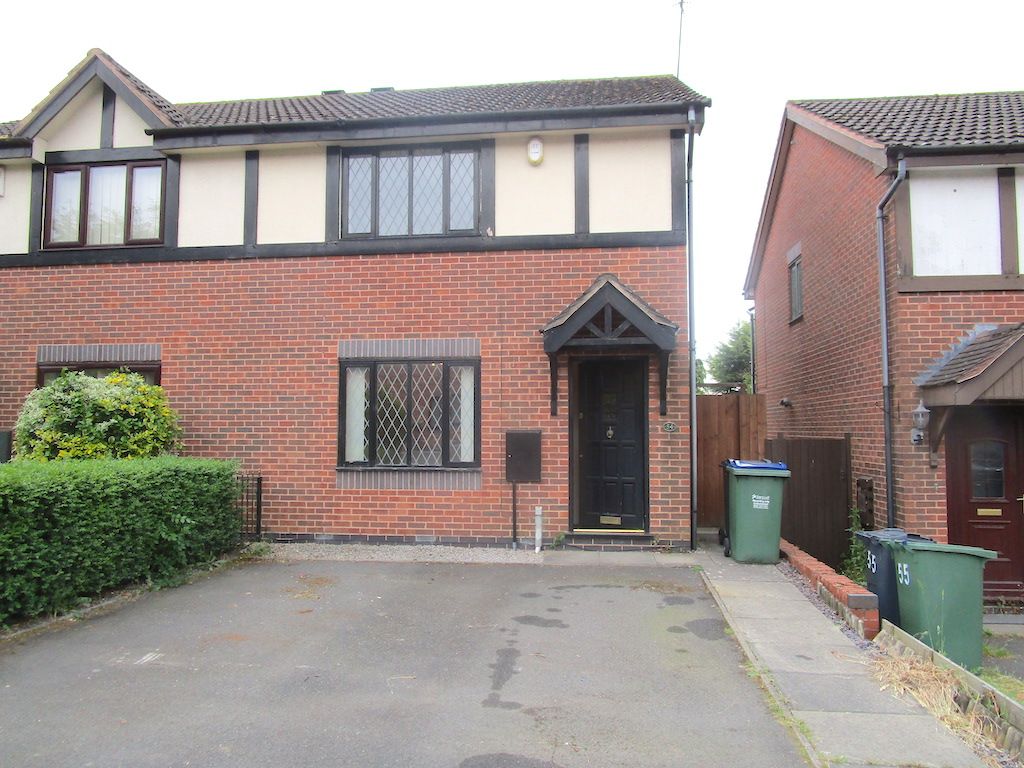 3 bed semidetached house for sale in Clent Hill Drive, Rowley Regis