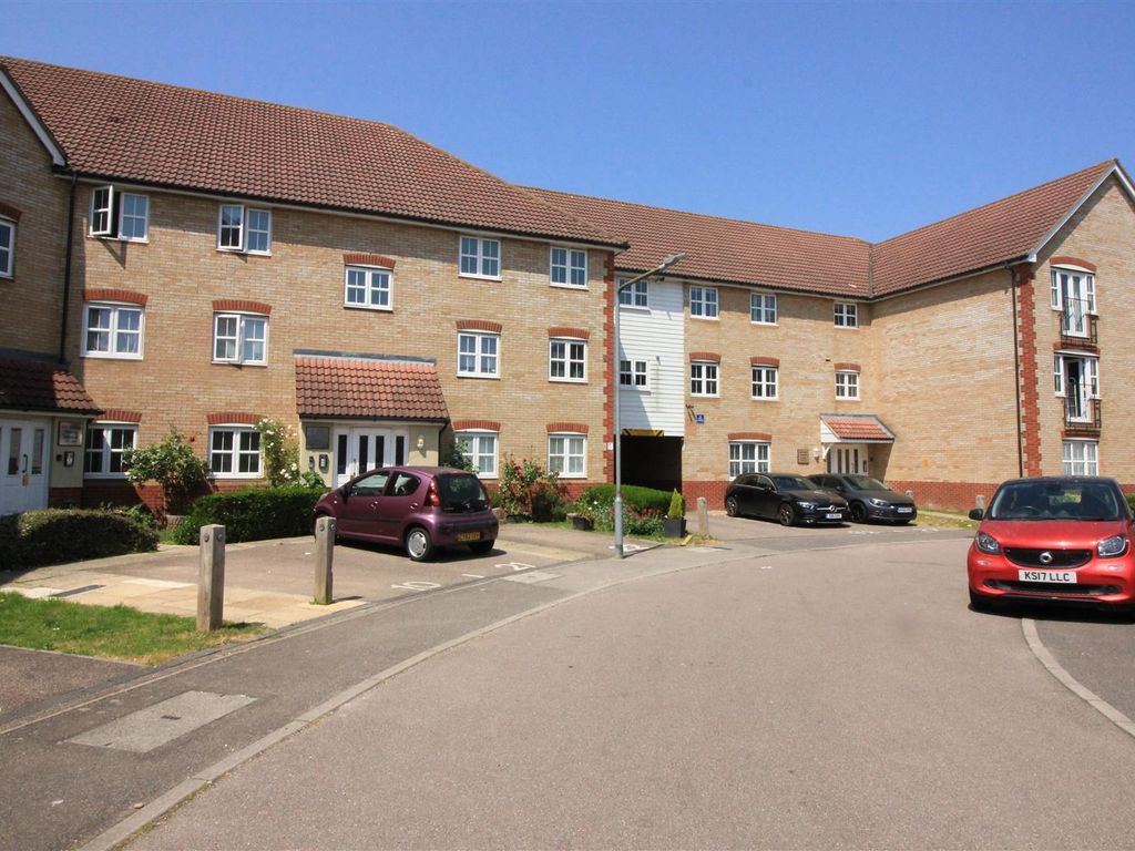 2 bed flat for sale in Lea Valley House, Stoney Bridge Drive, Waltham