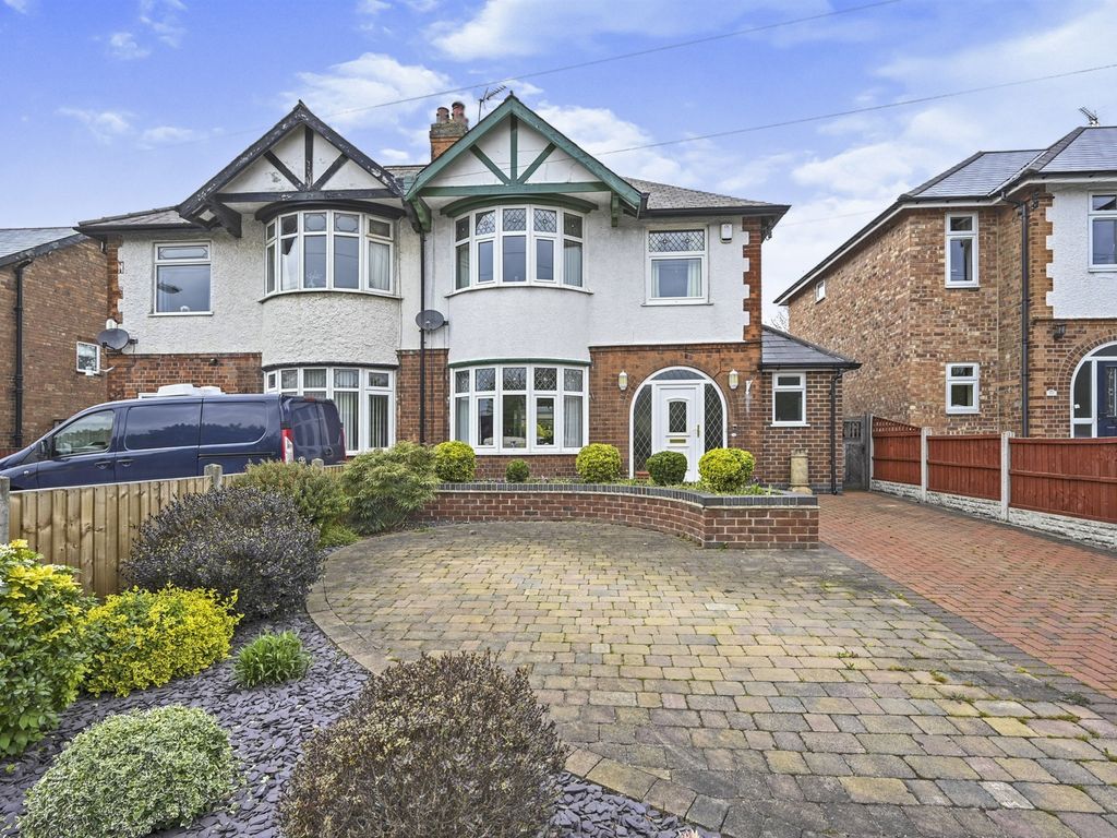 3 bed semidetached house for sale in Uttoxeter Road, Mickleover, Derby