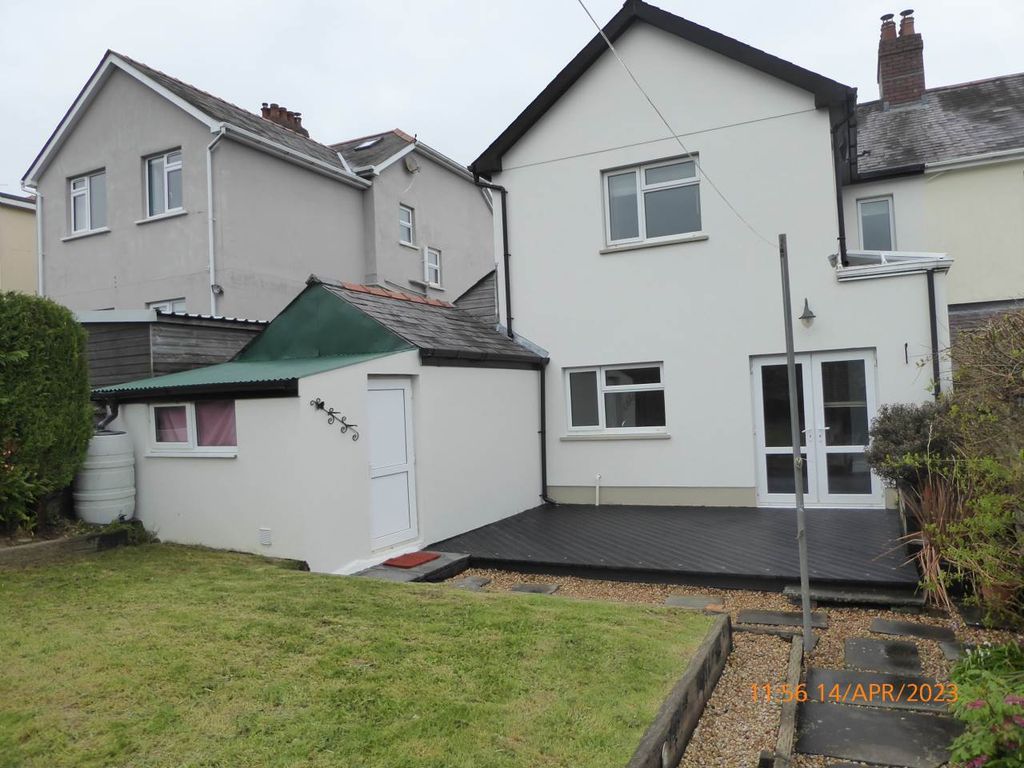 4 bed property to rent in St. Davids Avenue, Carmarthen SA31 Zoopla