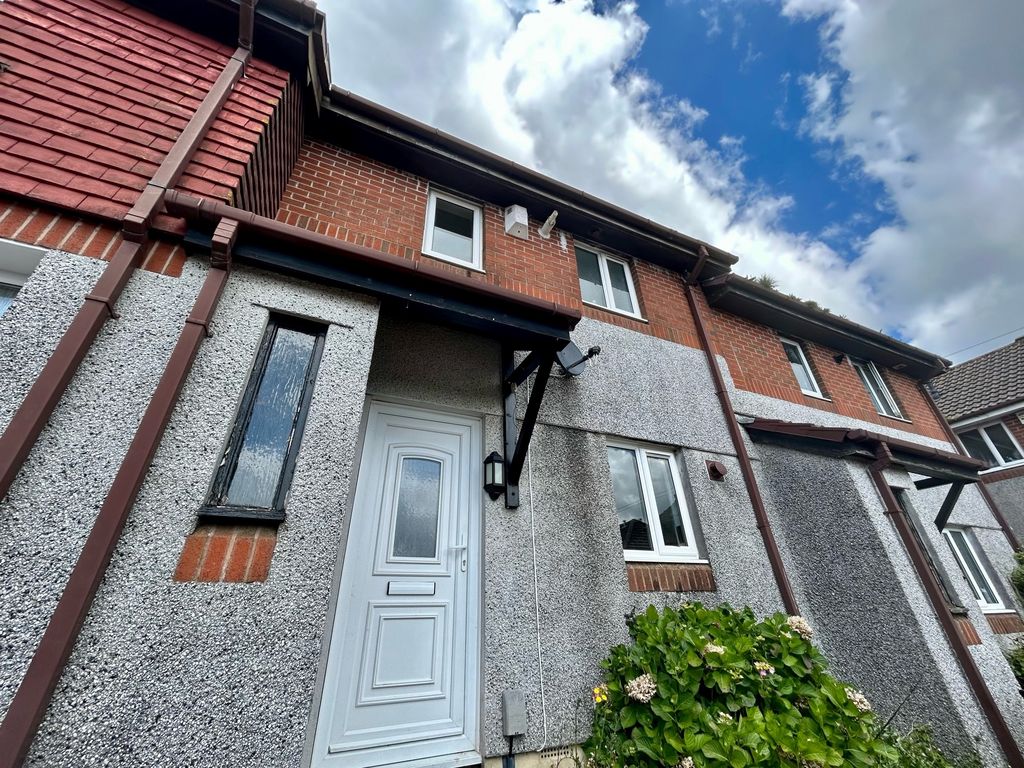 2 bed property to rent in Smeaton Square, Manorfields, Plymouth PL3, £