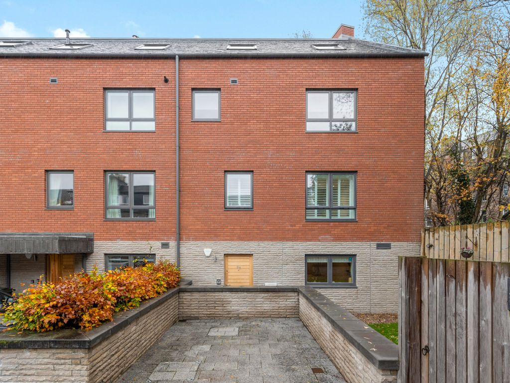 18A, Primrose Terrace, Edinburgh EH11  