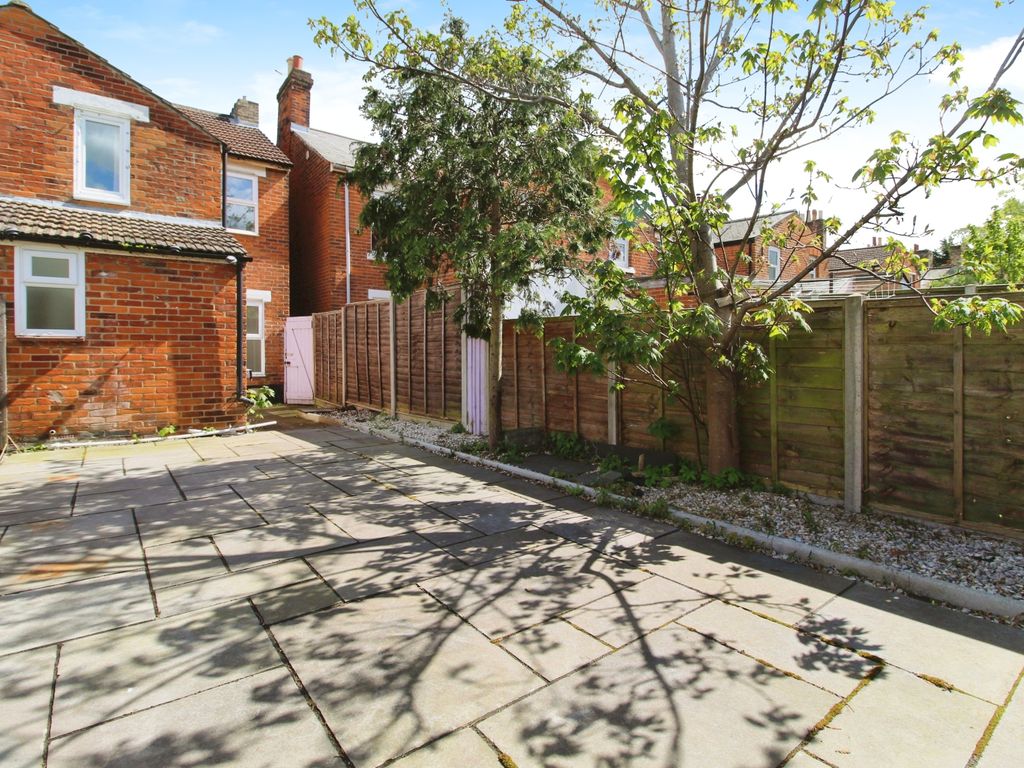 3 bed semidetached house for sale in New Town Road, Colchester, Essex