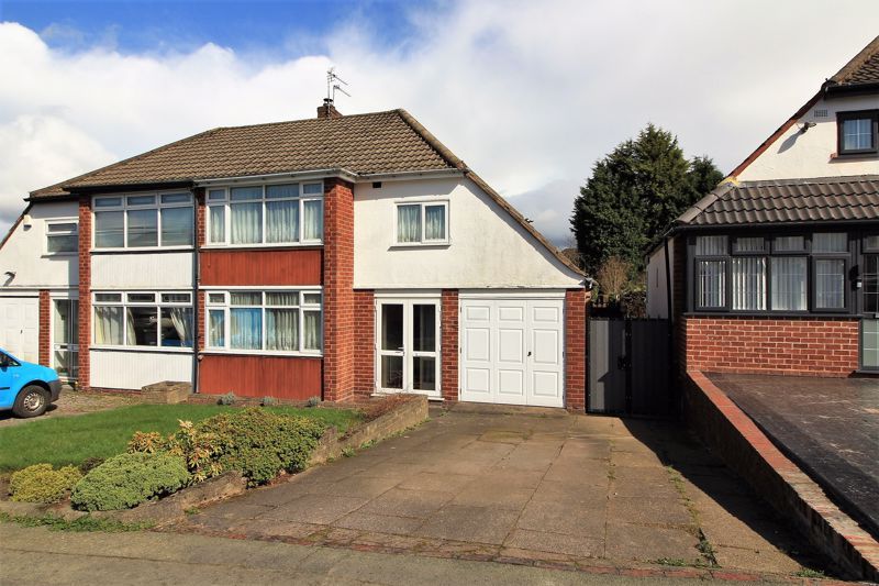 3 bed semidetached house for sale in Farrington Road, Ettingshall Park, Wolverhampton WV4 Zoopla