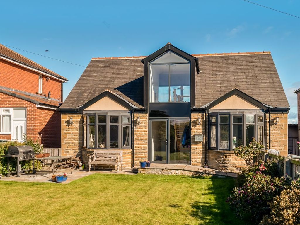 3 bed detached house for sale in Hunsworth Lane, Cleckheaton BD19 Zoopla