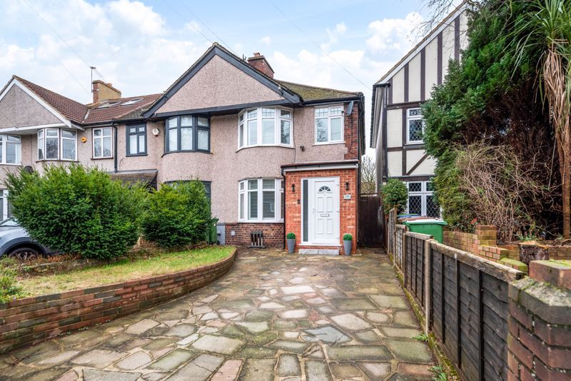 3 bed end terrace house for sale in Foots Cray Lane, Sidcup DA14, £