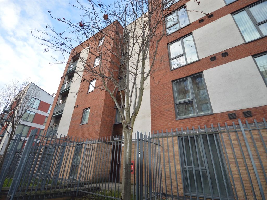2 bed flat to rent in Quay 5 Ordsall Lane, Salford, Manchester M5 Zoopla