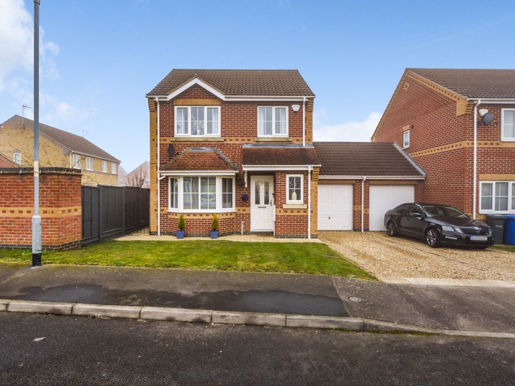 3 bed linkdetached house for sale in Rosedale Close, Cherry Willingham