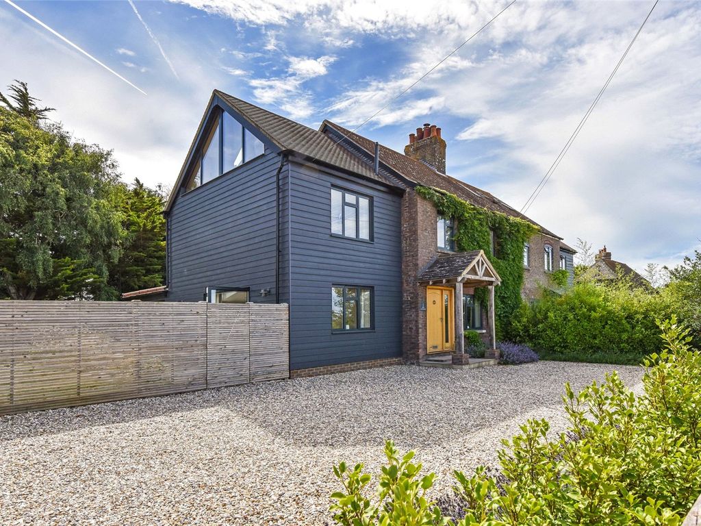 4 bed semidetached house for sale in Taylors Lane, Bosham, Chichester