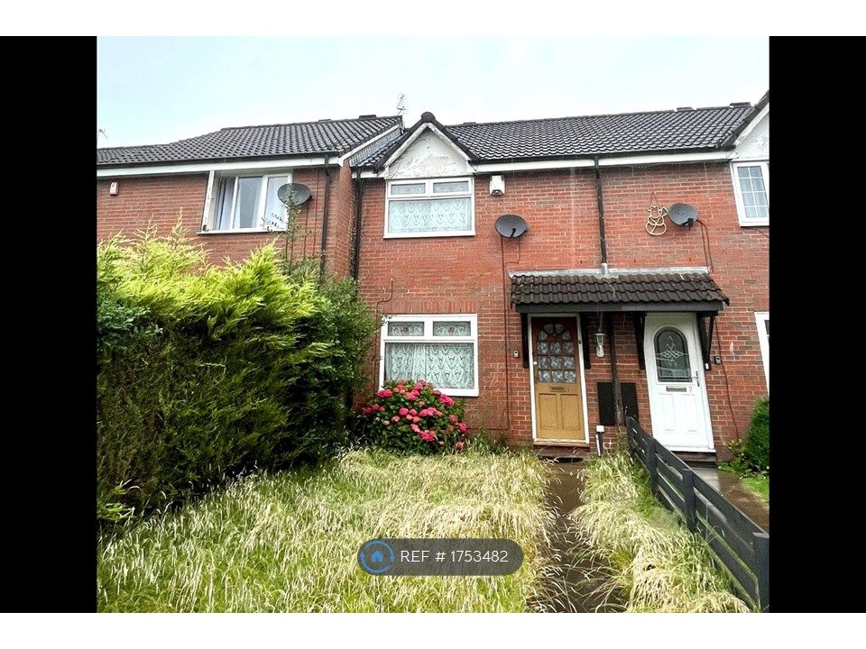 3 bed terraced house to rent in Dean Court, Bolton BL1 Zoopla
