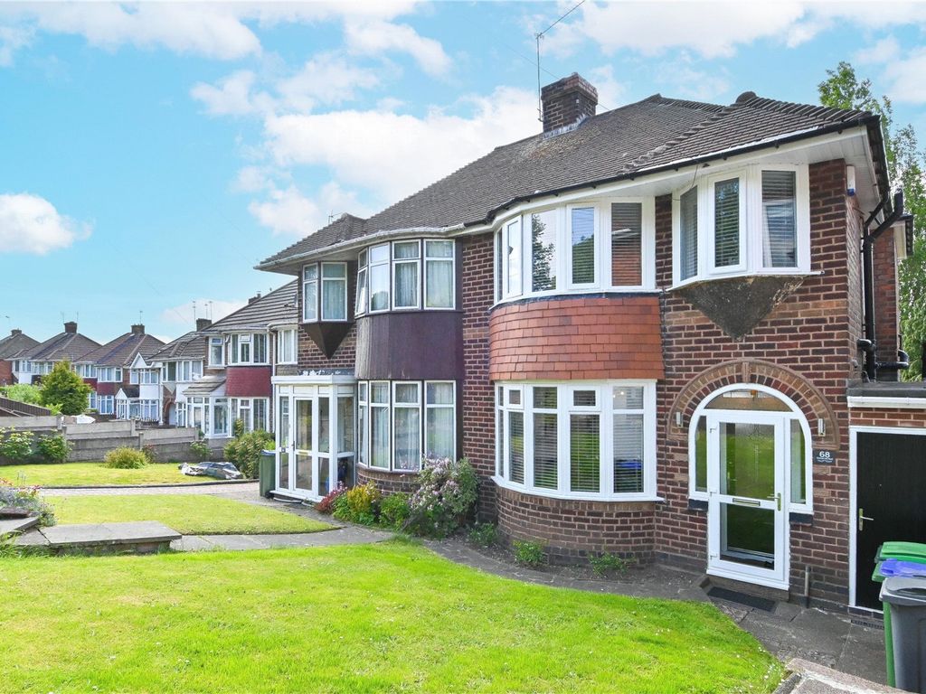 3 bed semidetached house for sale in Bristnall Hall Road, Oldbury