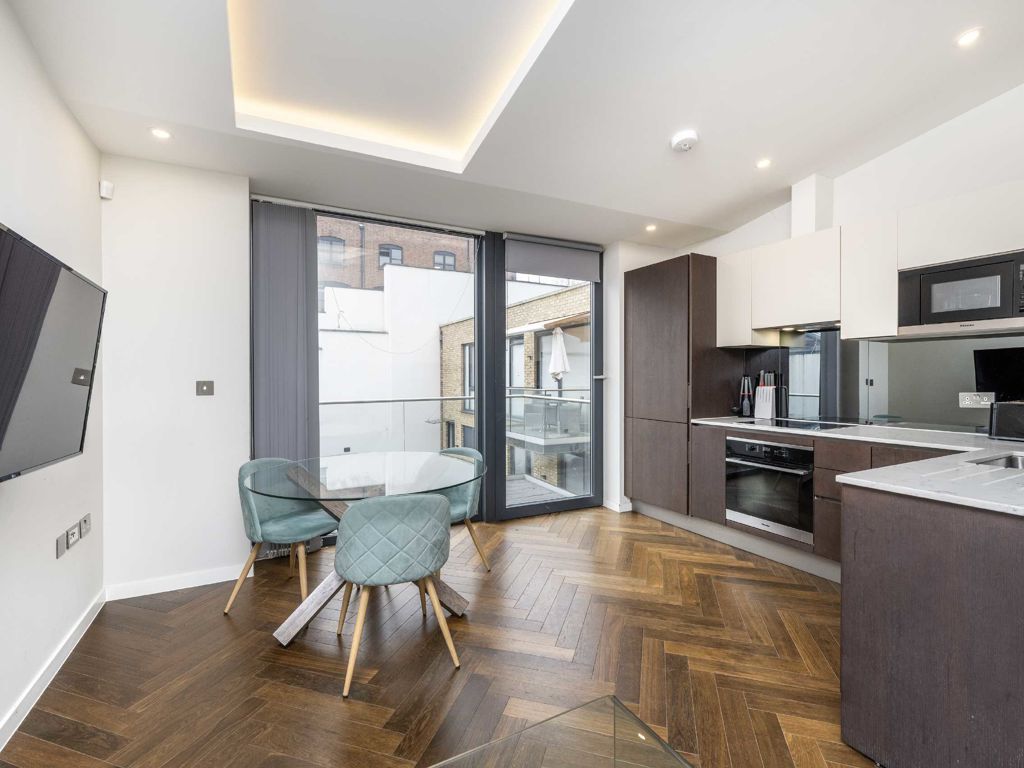 2 bed flat for sale in Britannia Road, London SW6, £725,000 Zoopla