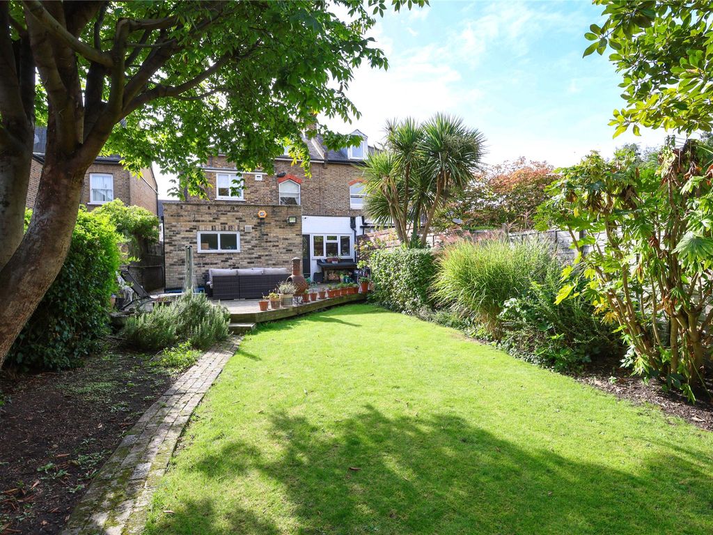 5 bed semidetached house for sale in Talbot Road, St Margarets