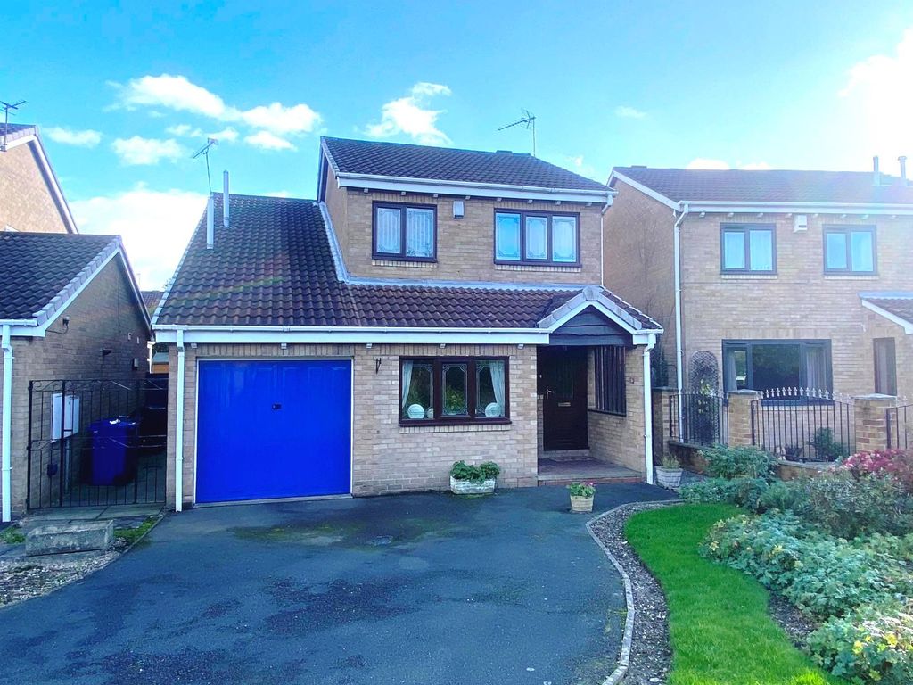 3 bed detached house for sale in Aviemore Road, Balby, Doncaster DN4, £