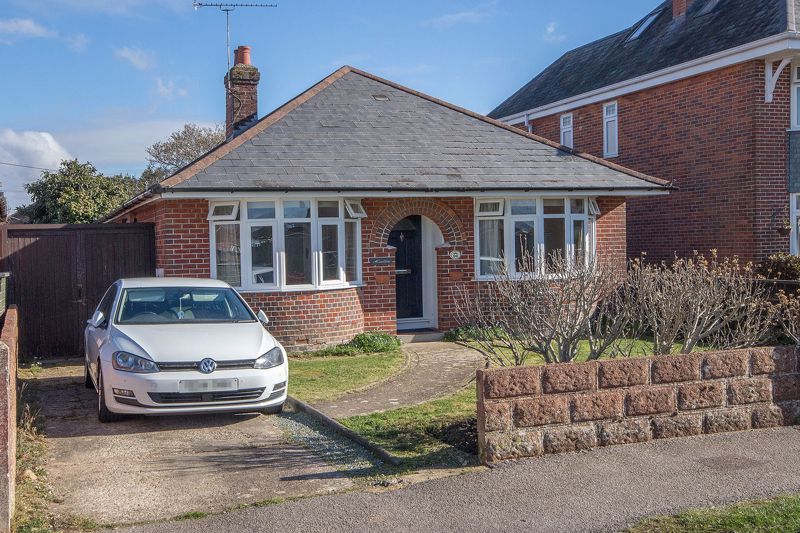 2 bed detached bungalow for sale in Stannington Crescent, Totton