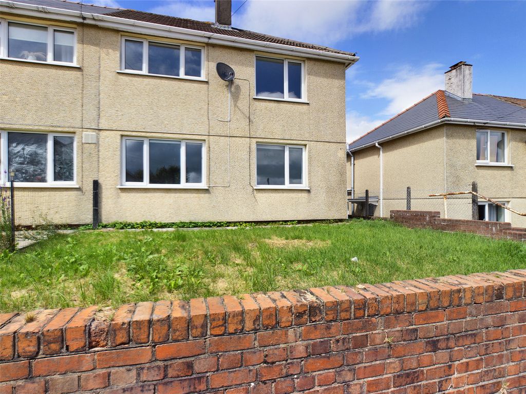 3 bed semidetached house for sale in Shaw Close, Hilltop, Ebbw Vale
