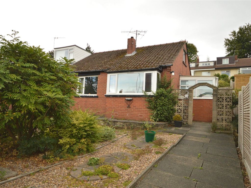2 bed bungalow for sale in Greenacre Park, Rawdon, Leeds, West