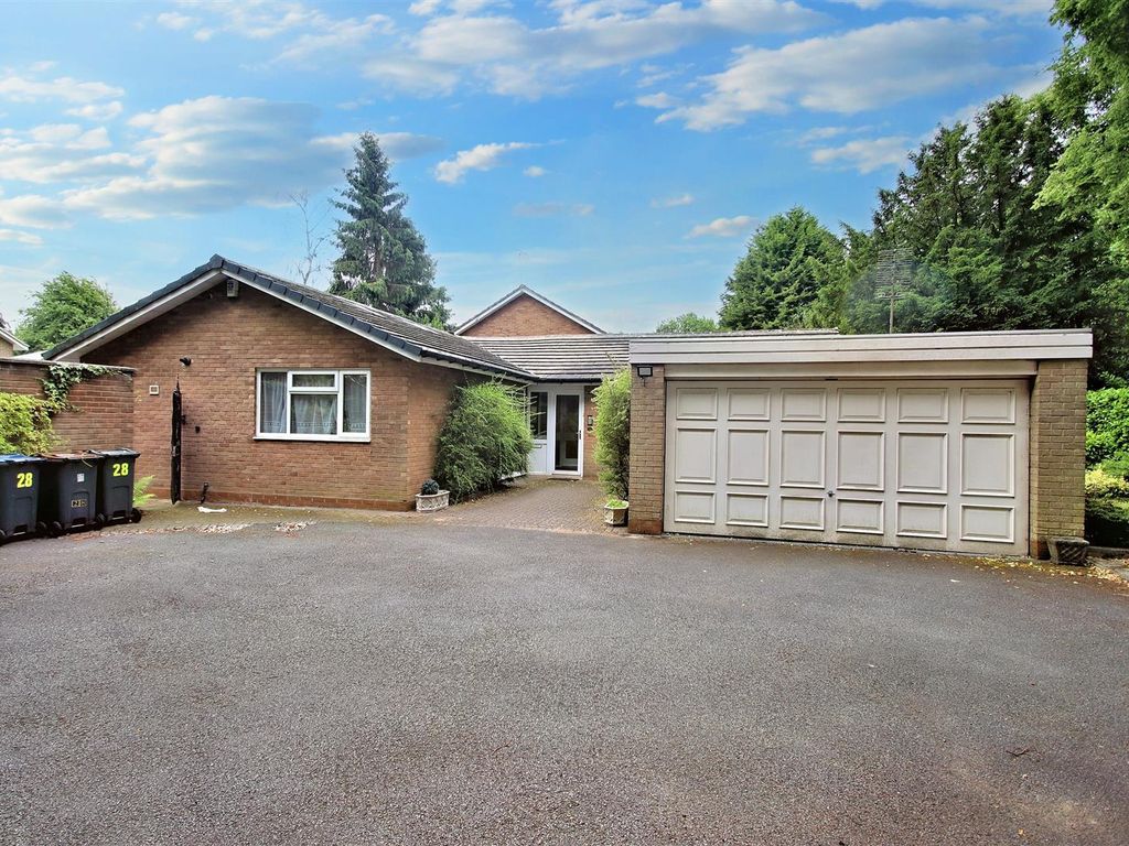 3 bed detached bungalow to rent in Augustus Road, Edgbaston, Birmingham