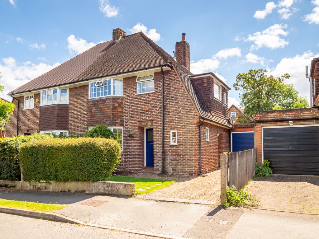 3 bed semidetached house for sale in Tudor Close, Cheam, Sutton SM3, £
