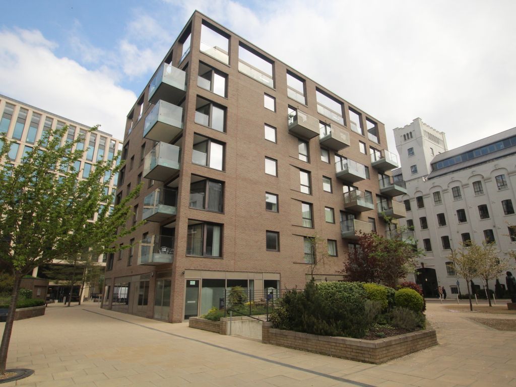 2 bed flat for sale in Meade House, Mill Park, Cambridge CB1, £450,000 Zoopla