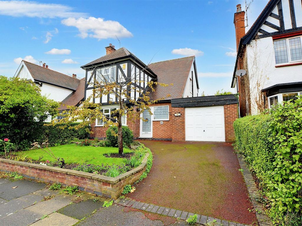 3 bed detached house for sale in Fellows Road, Beeston, Nottingham NG9