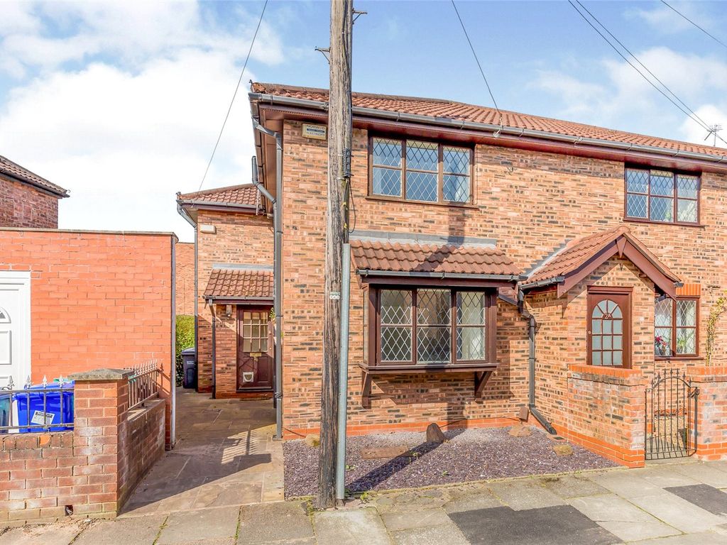 1 bed semidetached house for sale in Austin Drive, Didsbury