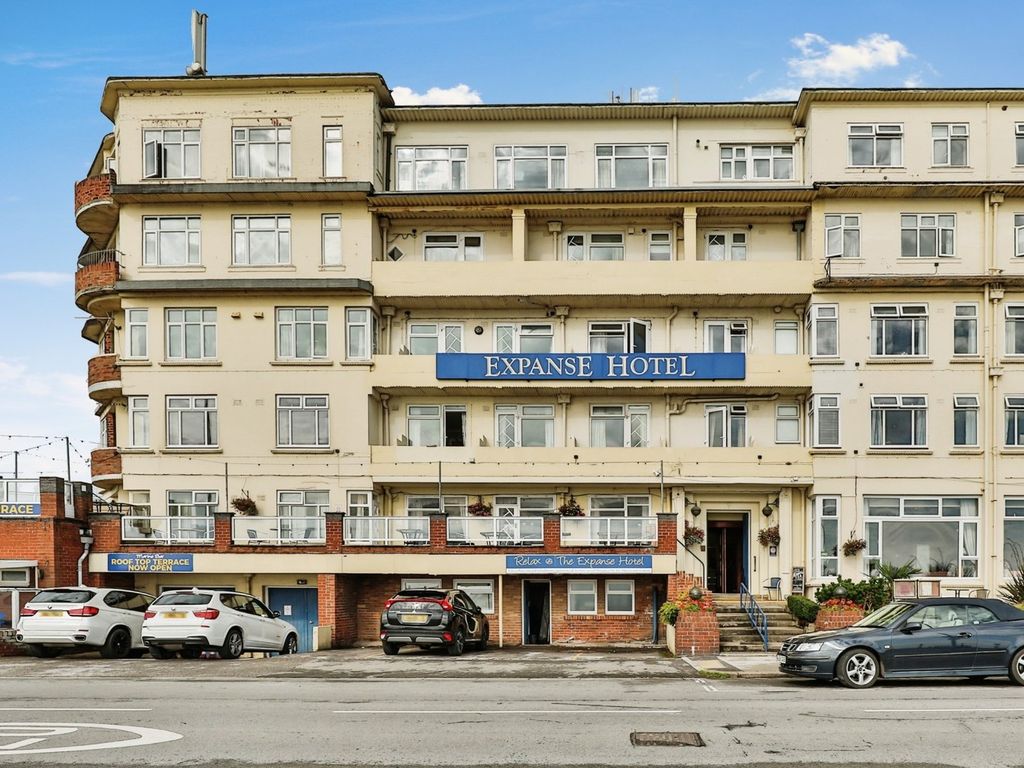 2 bed flat to rent in The Expanse, Third Avenue, Bridlington, East