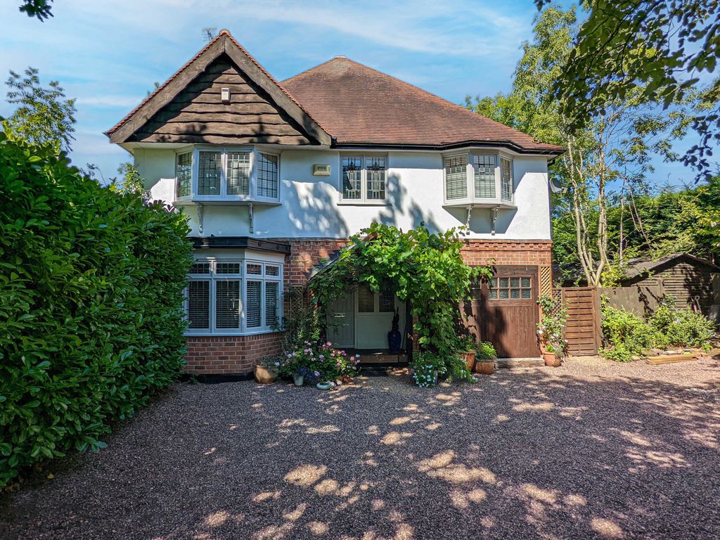 4 bed detached house for sale in Rectory Road, Sutton Coldfield B75