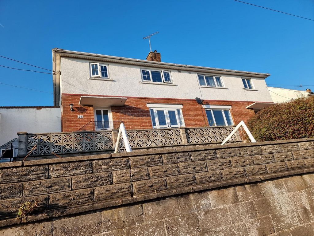 3 bed semidetached house for sale in Plymouth Road, Barry CF62 Zoopla
