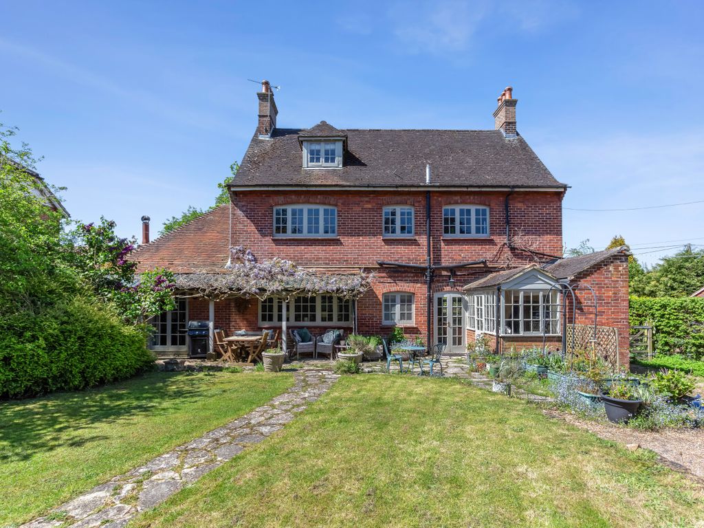5 bed detached house for sale in Headley Road, Liphook GU30, £1,150,000
