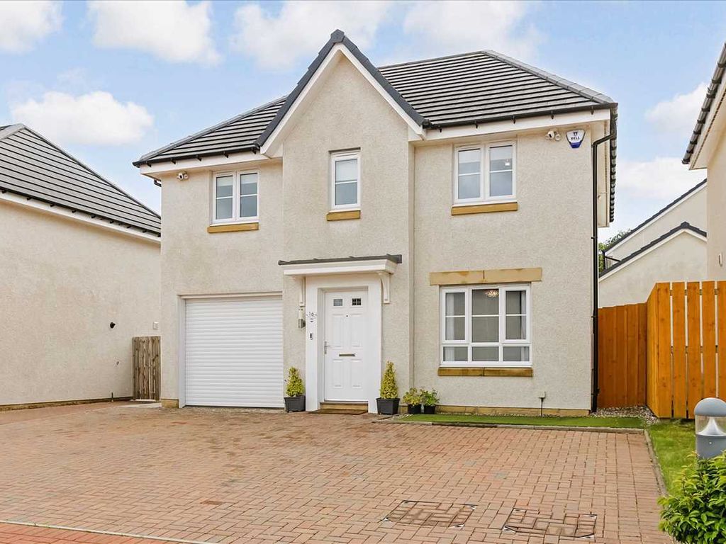 4 bed detached house for sale in Drive, Thornton View, East