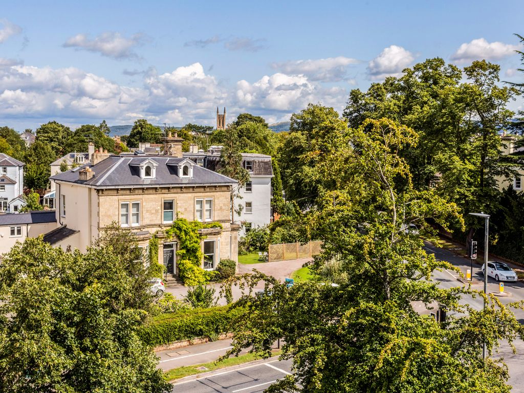 2 bed flat for sale in Lansdown Road, Cheltenham GL51 Zoopla