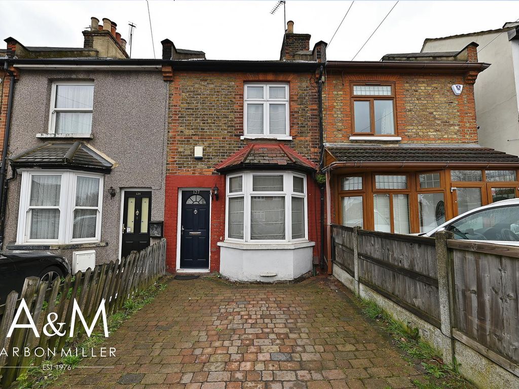 2 bed terraced house for sale in Tomswood Hill, Ilford IG6 Zoopla
