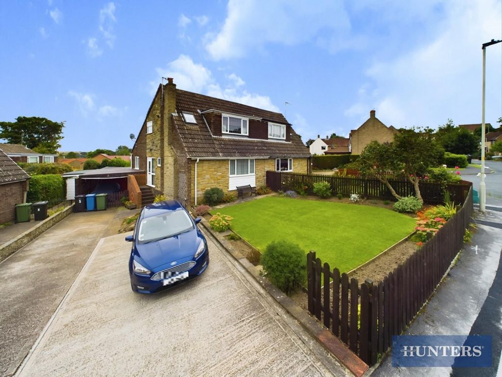 3 bed semidetached bungalow for sale in Dale Close, Burniston