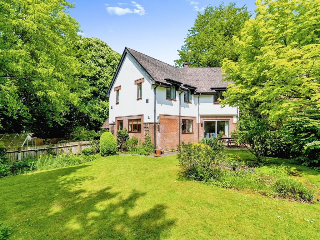 3 bed detached house for sale in Romsey Road, Kings Somborne