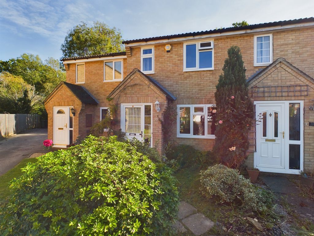 3 bed terraced house for sale in Maybrook, Chineham, Basingstoke RG24