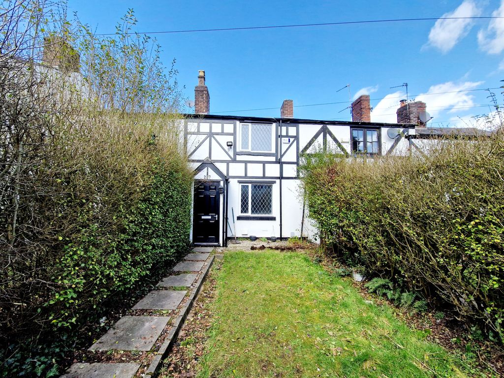 2 bed terraced house to rent in Livsey Street, Whitefield, Manchester