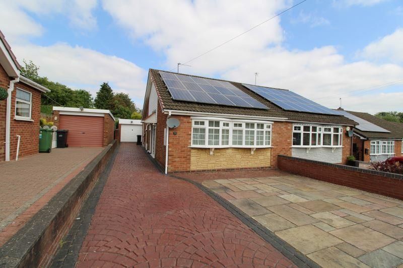 2 bed semidetached bungalow for sale in Romsley Road, Lye, Stourbridge