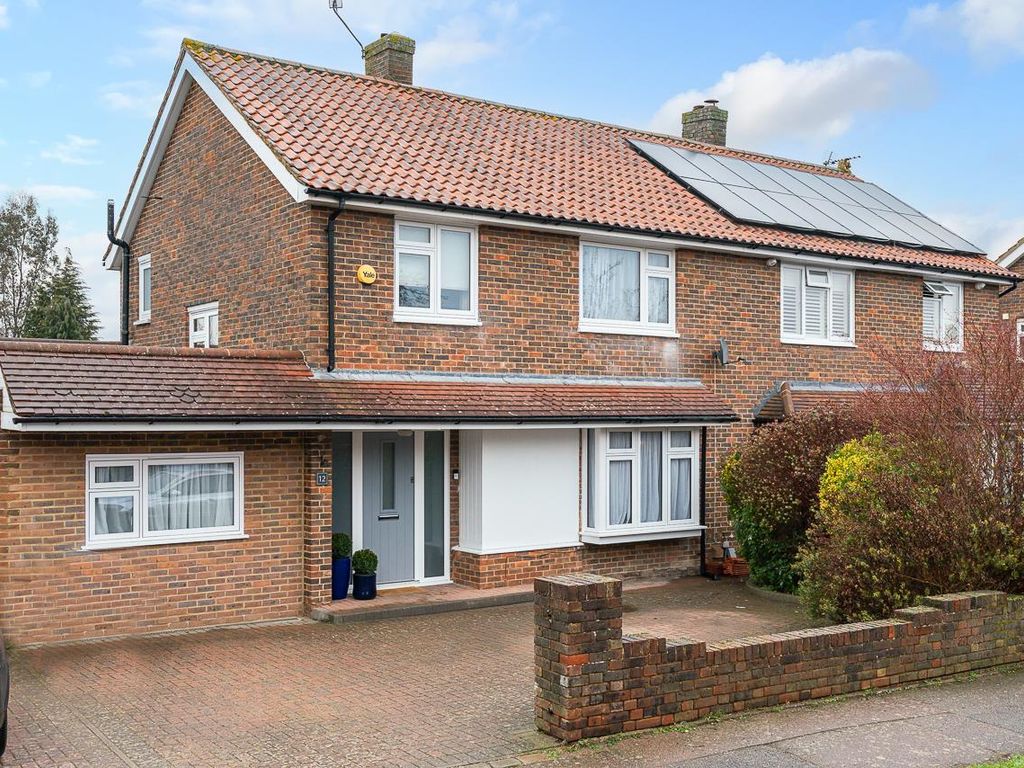 3 bed property for sale in Edmunds Road, Hertford SG14 Zoopla