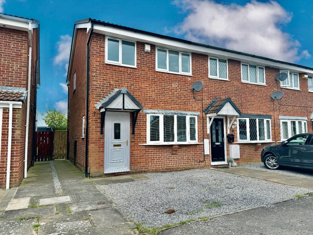 3 bed end terrace house to rent in Sutcliffe Court, Darlington DL3, £