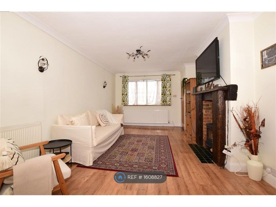 4 bed detached house to rent in Westmead Road, Sutton SM1 Zoopla