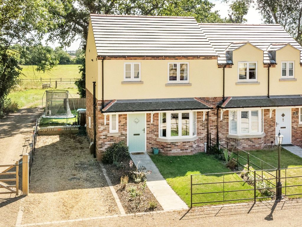 3 bed semidetached house for sale in Lavender Croft, Bubwith, Selby