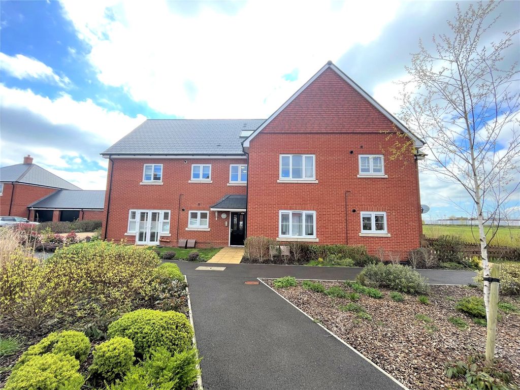 2 bed flat for sale in Narrowleaf Drive, Ringwood, Hampshire BH24 Zoopla