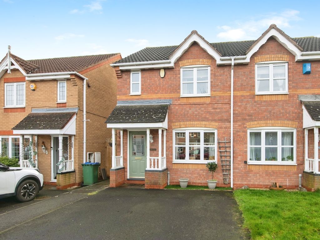 2 bed semidetached house for sale in Standbridge Way, Tipton DY4, £