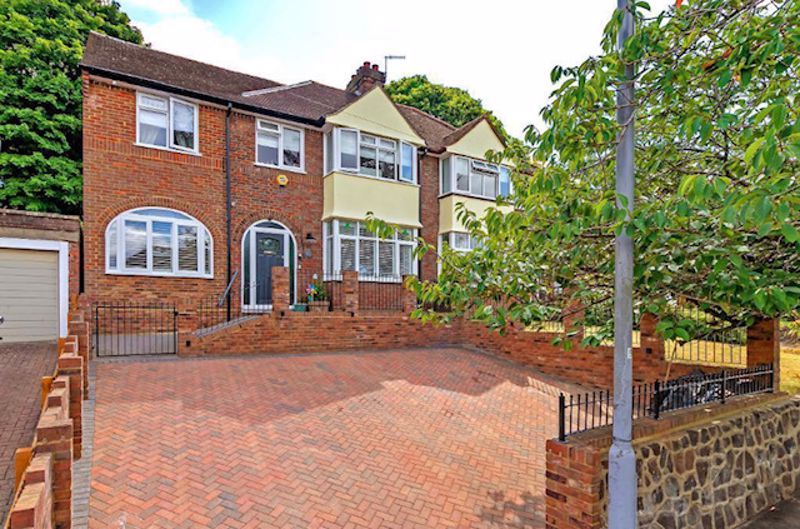 Wardown Crescent, Luton LU2  