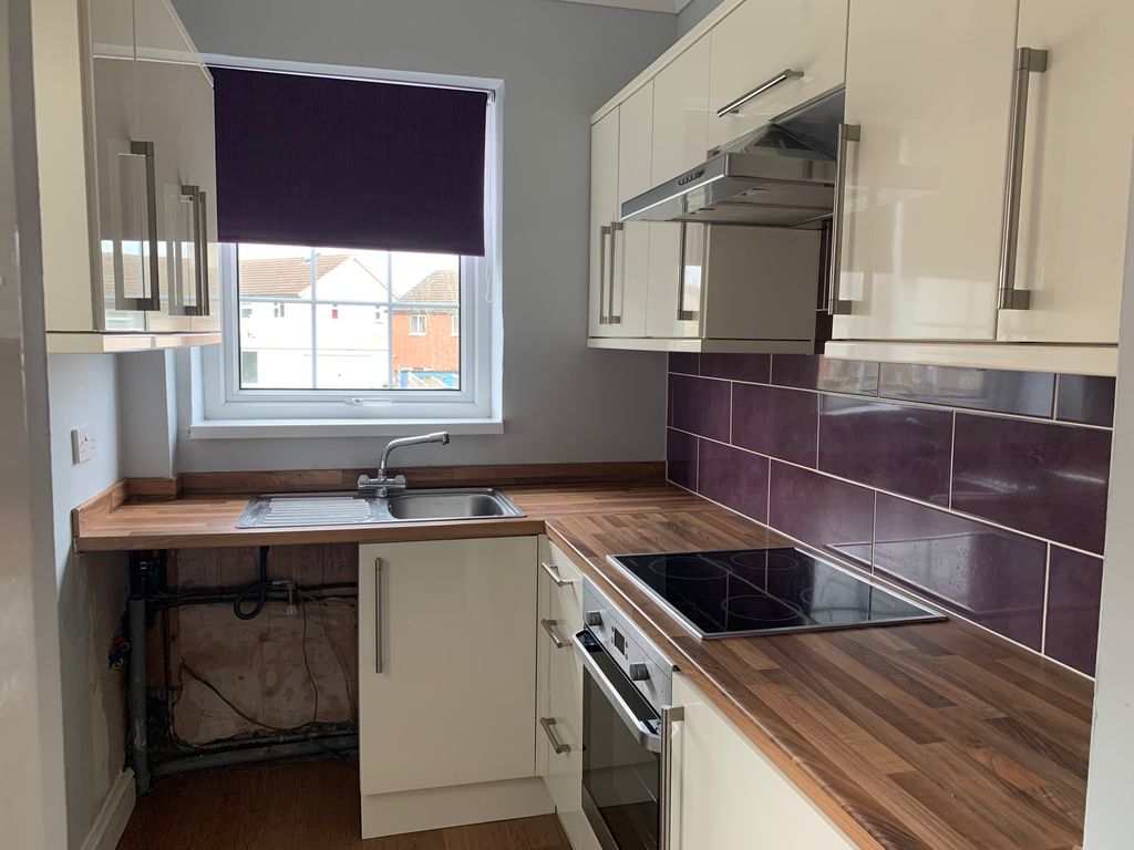 2 bed terraced house to rent in High Street, Killamarsh, Sheffield S21