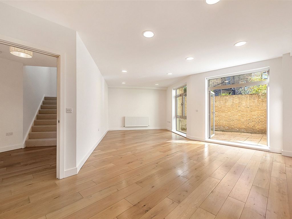 Strathblaine Road, Battersea SW11