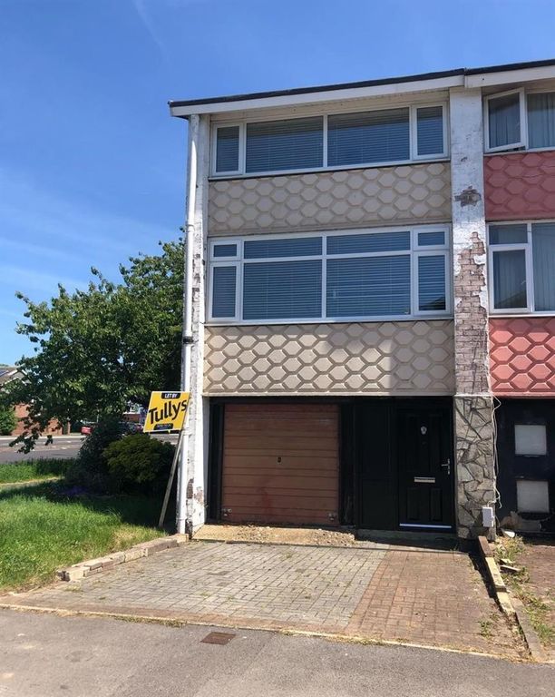 2 bed end terrace house to rent in Chidham Drive, Havant, Hants PO9